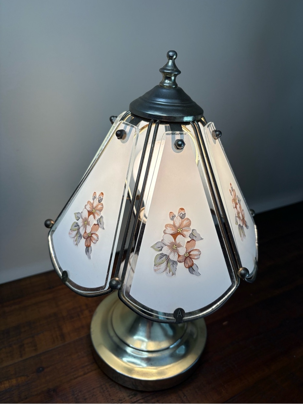 Vintage 3- Way Touch Accent Lamp - Picture 5 of 10